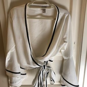 Blouse with bell sleeves